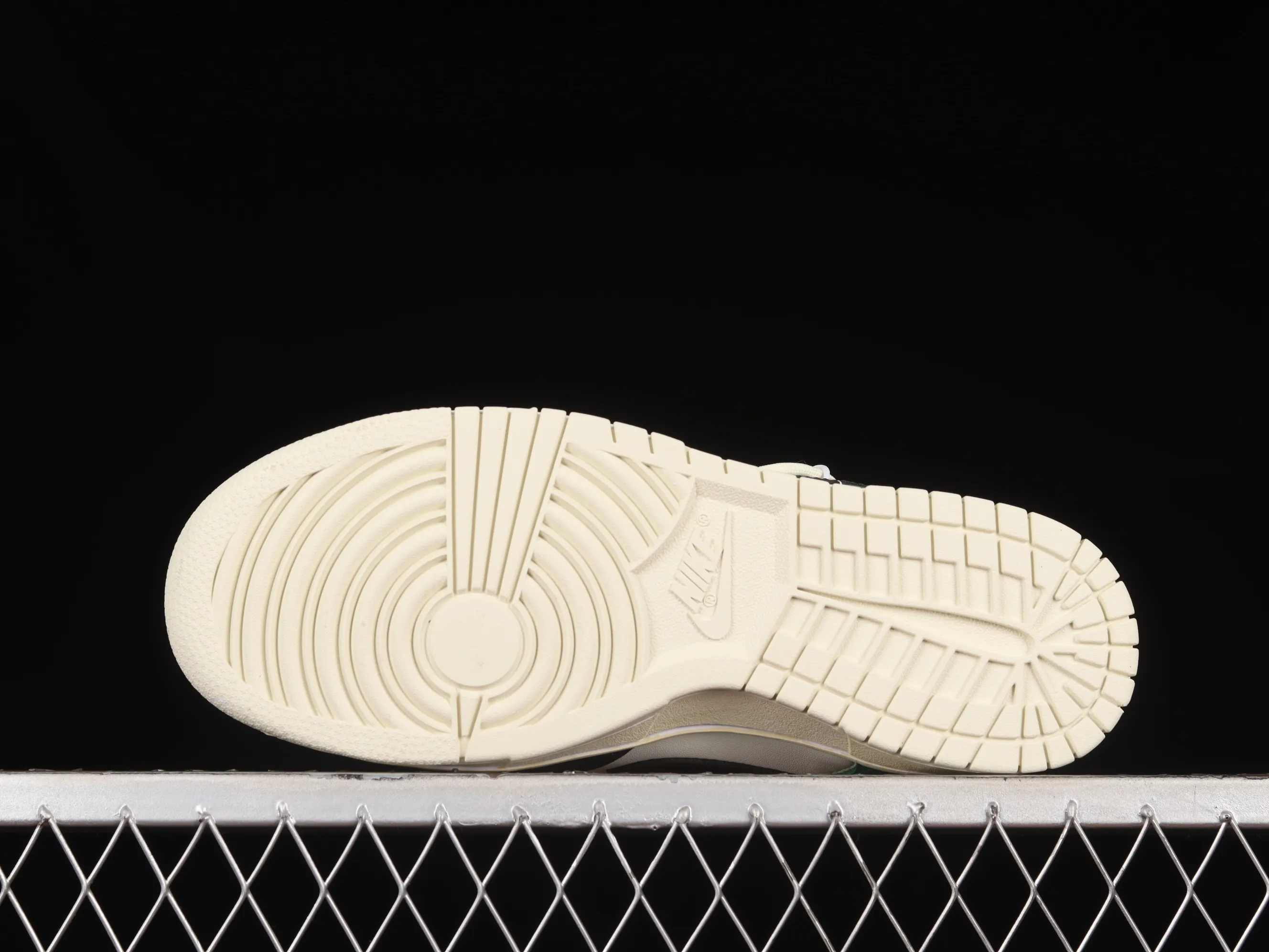All categories Nk SB Dunk series Nk SB Dunk Low low-top sneakers Nk Dunk Low white green customized version of deconstructed strap casual sneakers DJ6188-100